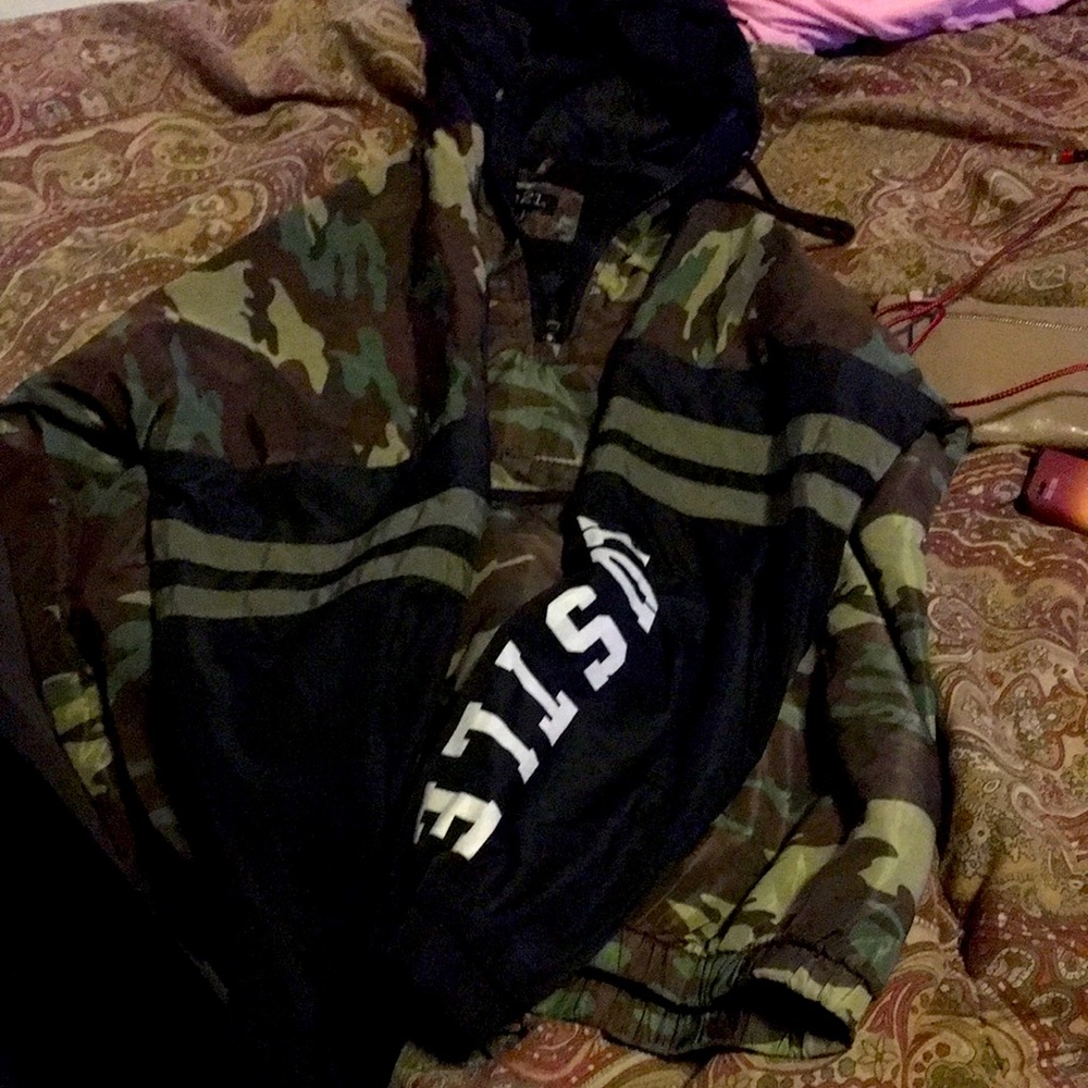 Rue 21 camouflaged windbreaker size: medium